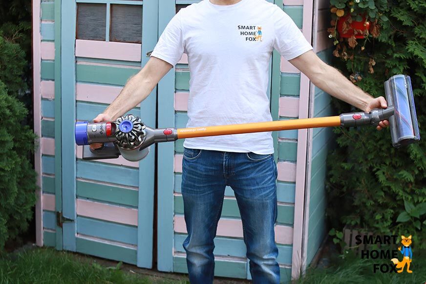 Der Dyson V8 Absolute komplett